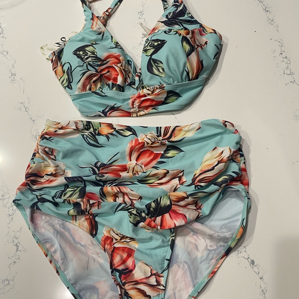 Women’s bathing suit